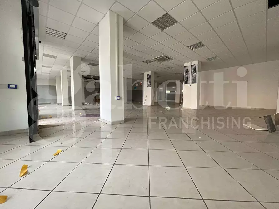 Immagine 9 di Negozio in vendita  in Via Garibaldi, 61 a Iglesias