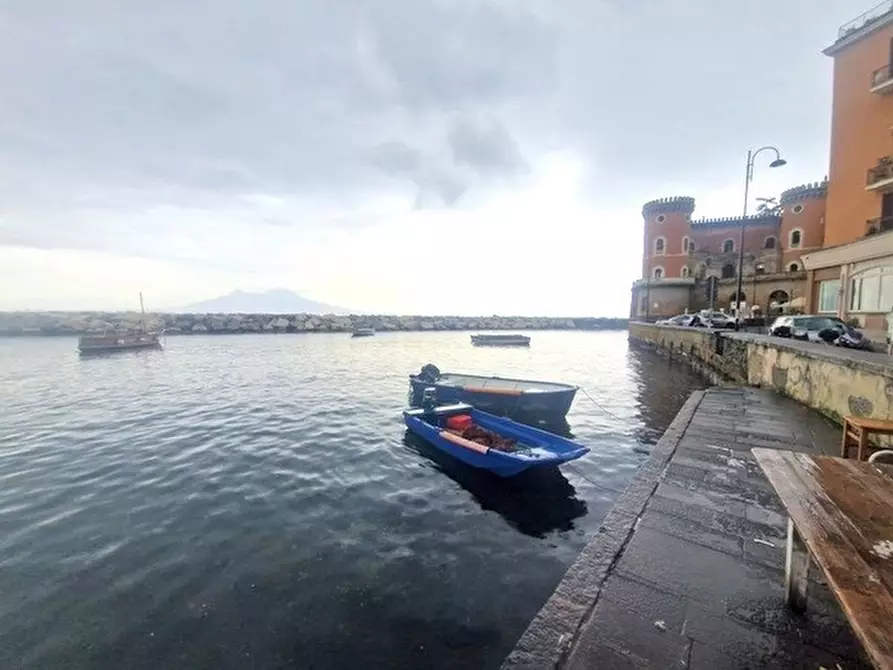 Immagine 1 di Appartamento in vendita  in Via ferdinando russo a Napoli