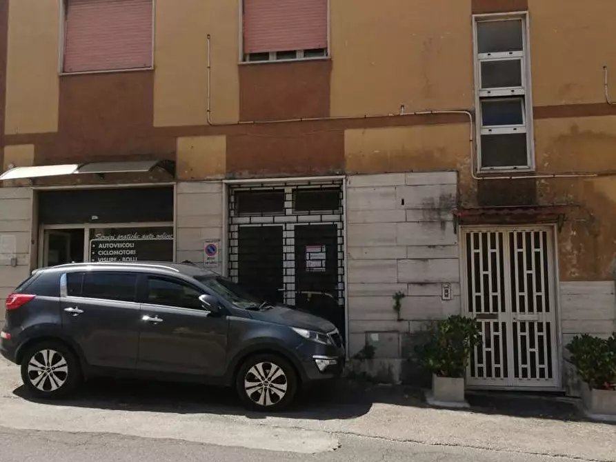 Immagine 2 di Negozio in vendita  in Via Fanfara, 5 a Sezze