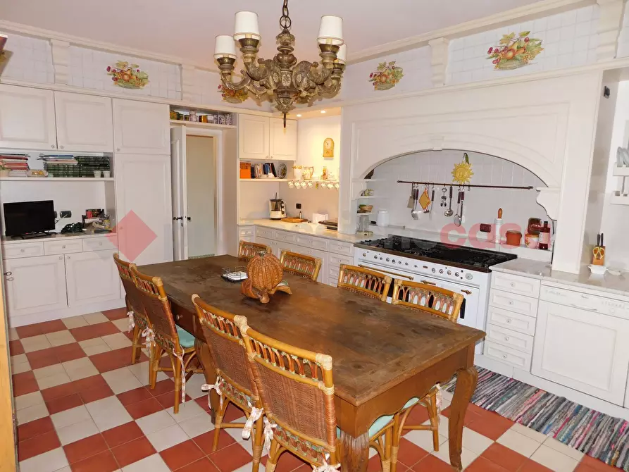 Immagine 10 di Villa in vendita  in Via Arciprete RodanÃ² Toscano, 14 a Polistena