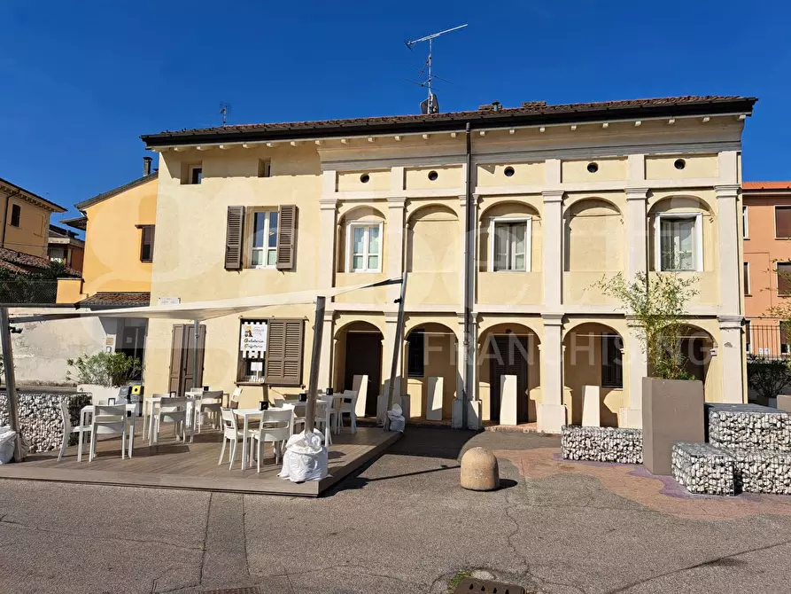 Immagine 1 di Palazzo in vendita  in Piazzale GANELLI, 3 a Codogno