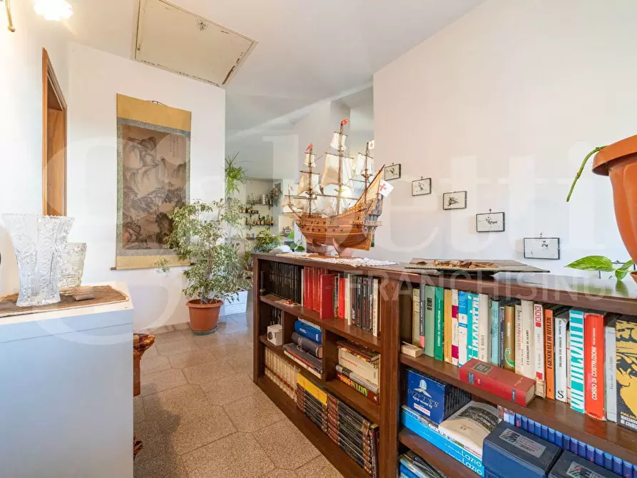 Immagine 12 di Appartamento in vendita  in Via Colle Della Noce, 7 a Velletri