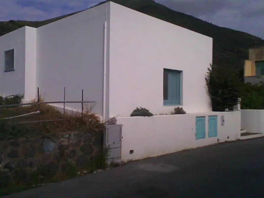 Immagine 2 di Villa in vendita  in Via Umberto I Salina, sn a Santa Marina Salina