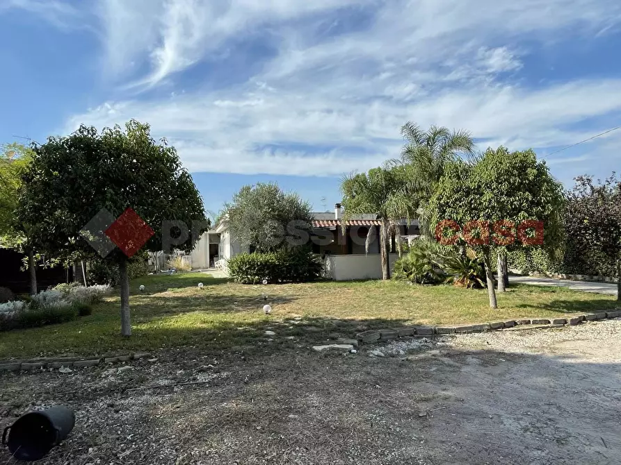 Immagine 2 di Villa in vendita  in Via PONTINA, 148 a Terracina