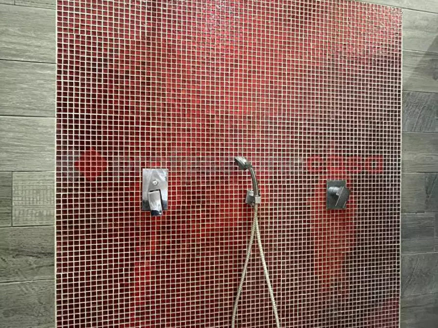 Immagine 23 di Villa in vendita  in Via PONTINA, 148 a Terracina