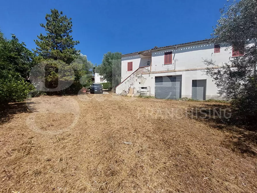 Immagine 4 di Appartamento in vendita  in Via Santa Maria, snc a Mosciano Sant'angelo