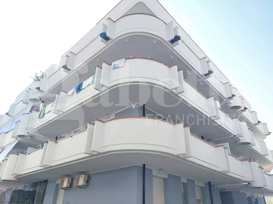 Immagine 2 di Appartamento in vendita  in Via Merano, 13 a Alba Adriatica