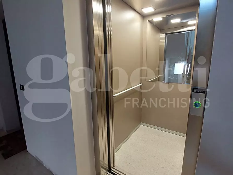 Immagine 22 di Appartamento in vendita  in Via Merano, 13 a Alba Adriatica