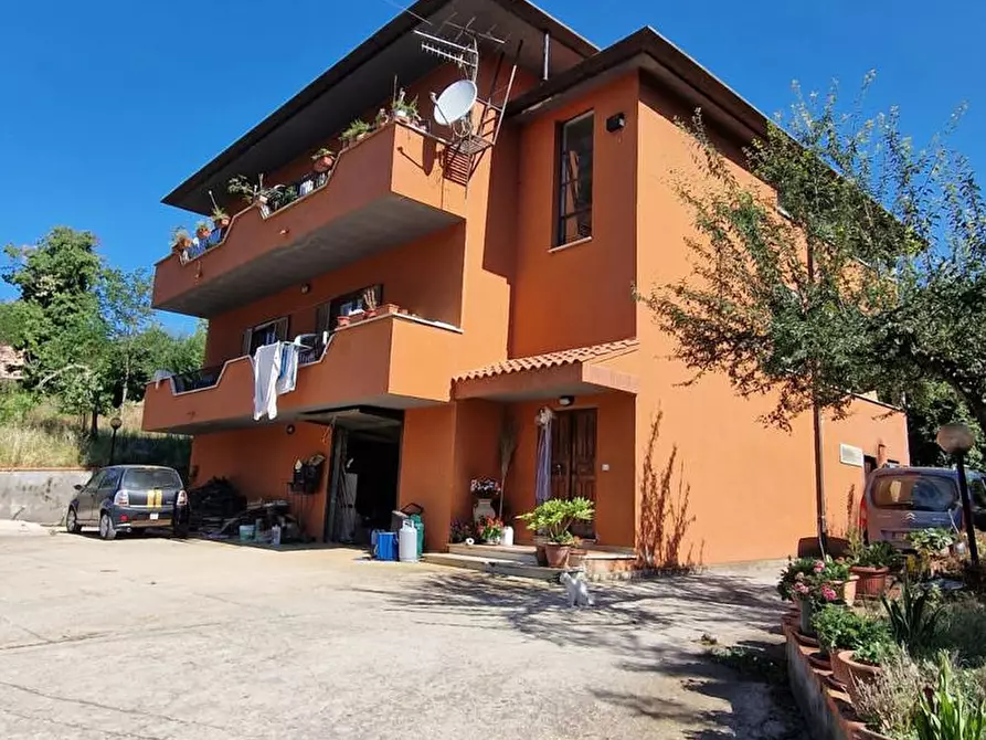 Immagine 3 di Palazzo in vendita  in Via Delle Pecore, 5 a Sezze