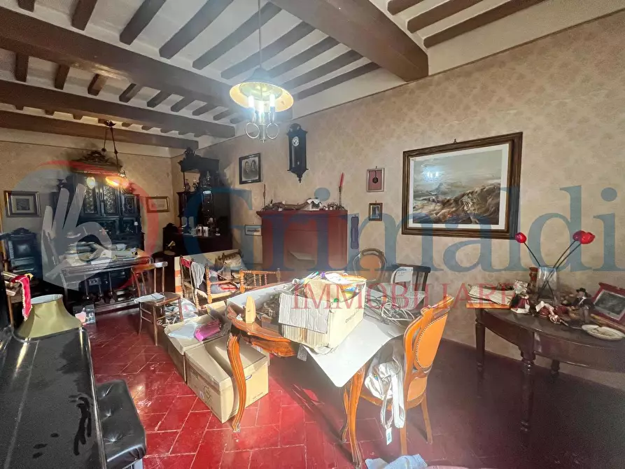 Immagine 4 di Palazzo in vendita  in Piazza FrÃ  Giovanni da Pian di Carpine a Magione