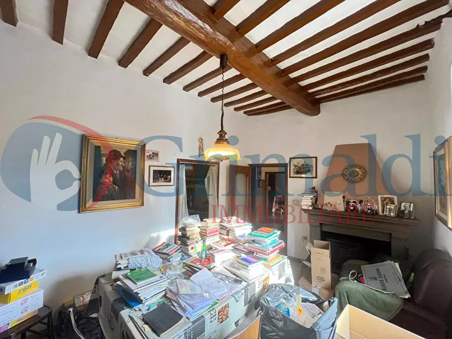 Immagine 6 di Palazzo in vendita  in Piazza FrÃ  Giovanni da Pian di Carpine a Magione