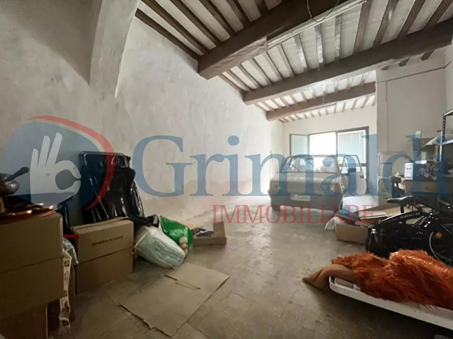 Immagine 20 di Palazzo in vendita  in Piazza FrÃ  Giovanni da Pian di Carpine a Magione