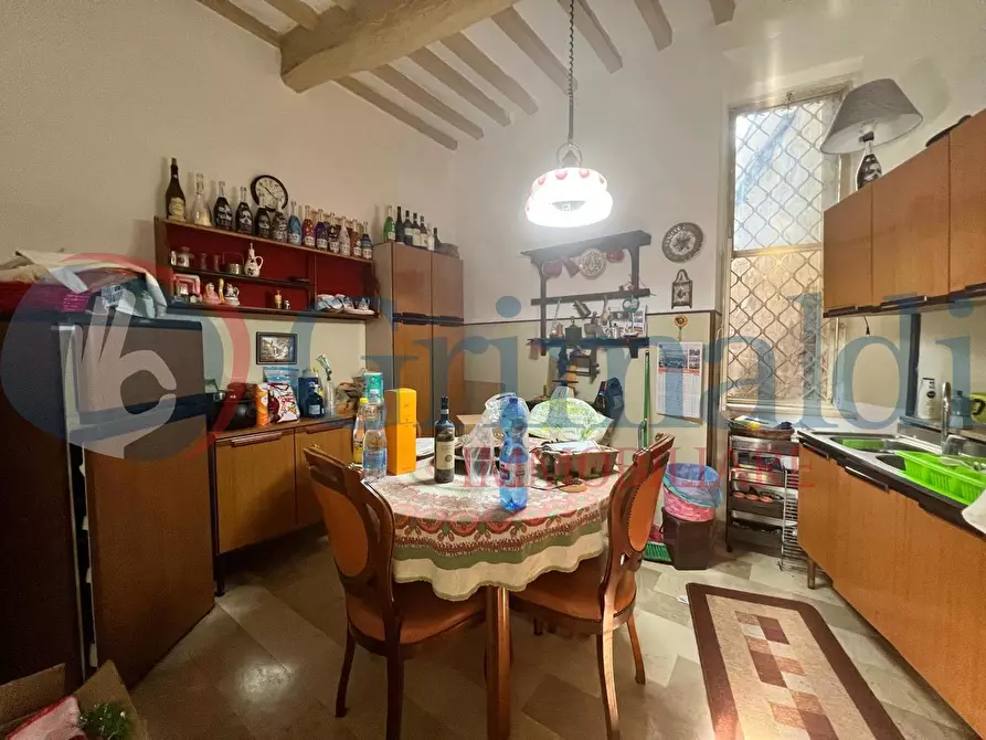 Immagine 7 di Palazzo in vendita  in Piazza FrÃ  Giovanni da Pian di Carpine a Magione