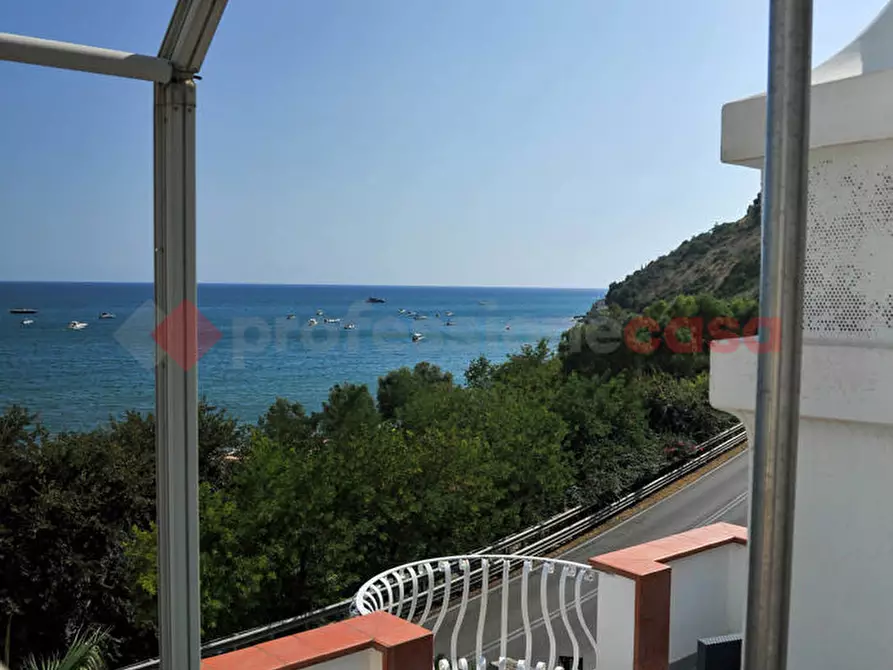 Immagine 37 di Villa in vendita  in Via TORRE GREGORIANA, 5 a Terracina