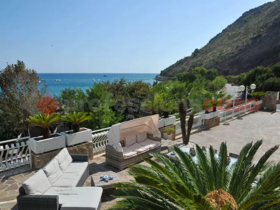 Immagine 41 di Villa in vendita  in Via TORRE GREGORIANA, 5 a Terracina