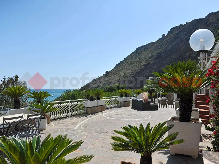Immagine 12 di Villa in vendita  in Via TORRE GREGORIANA, 5 a Terracina