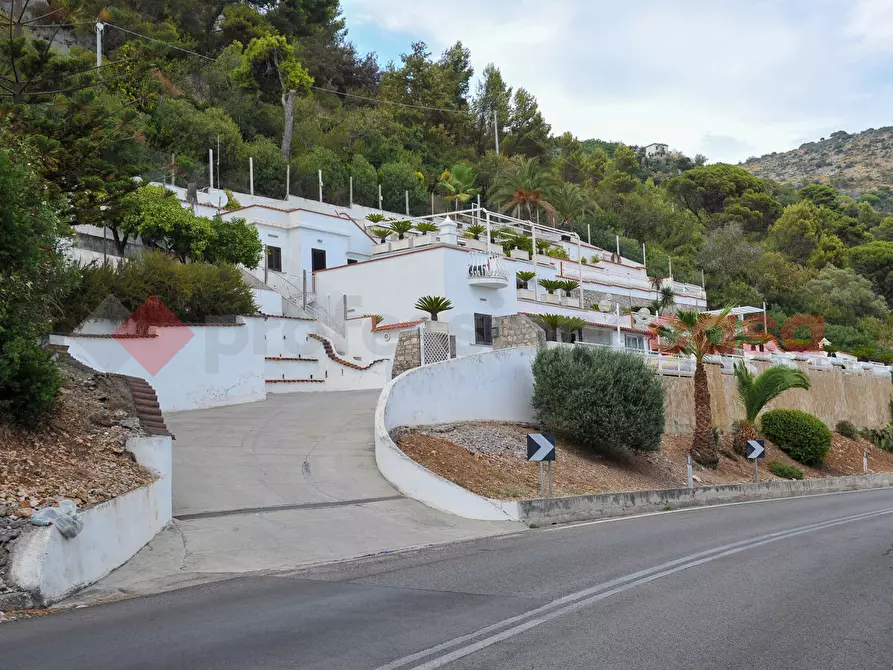 Immagine 2 di Villa in vendita  in Via TORRE GREGORIANA, 5 a Terracina