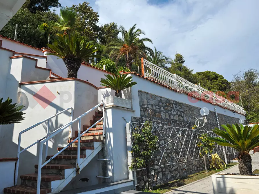 Immagine 38 di Villa in vendita  in Via TORRE GREGORIANA, 5 a Terracina