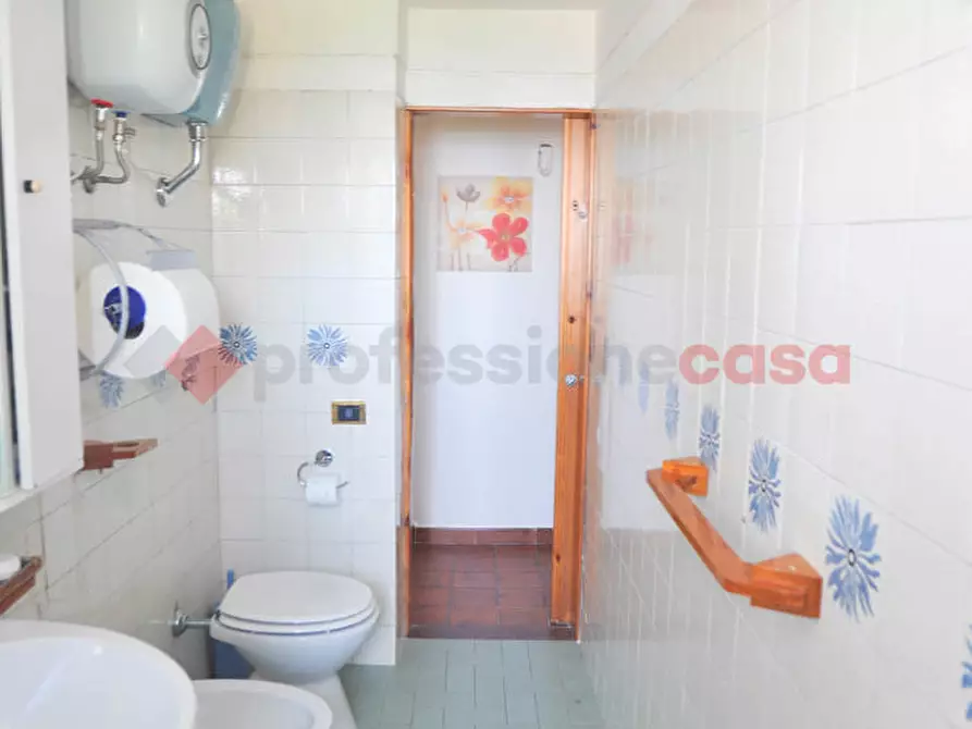 Immagine 49 di Villa in vendita  in Via TORRE GREGORIANA, 5 a Terracina