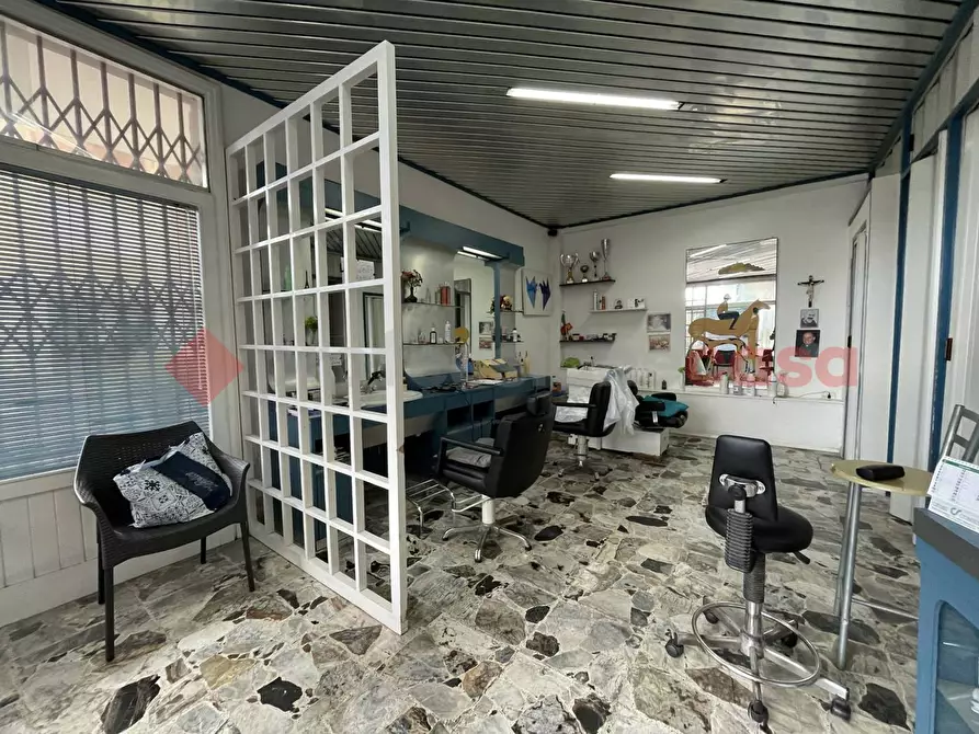 Immagine 11 di Negozio in vendita  in Via DEL PIEGARELLO, 74 a Terracina