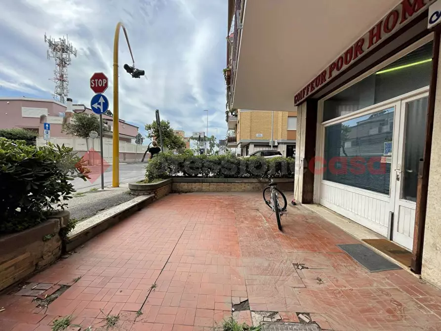 Immagine 12 di Negozio in vendita  in Via DEL PIEGARELLO, 74 a Terracina