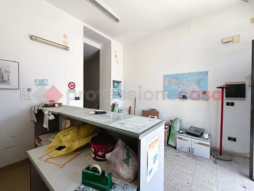 Immagine 2 di Negozio in vendita  in Via Alessandro rizza, 35 a Siracusa