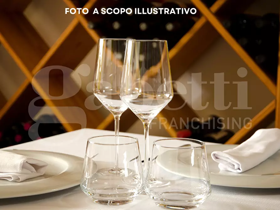 Immagine 1 di Bar / Ristorante in vendita  in Via SOTTOMARINA - VIALE VENETO, 12 a Chioggia