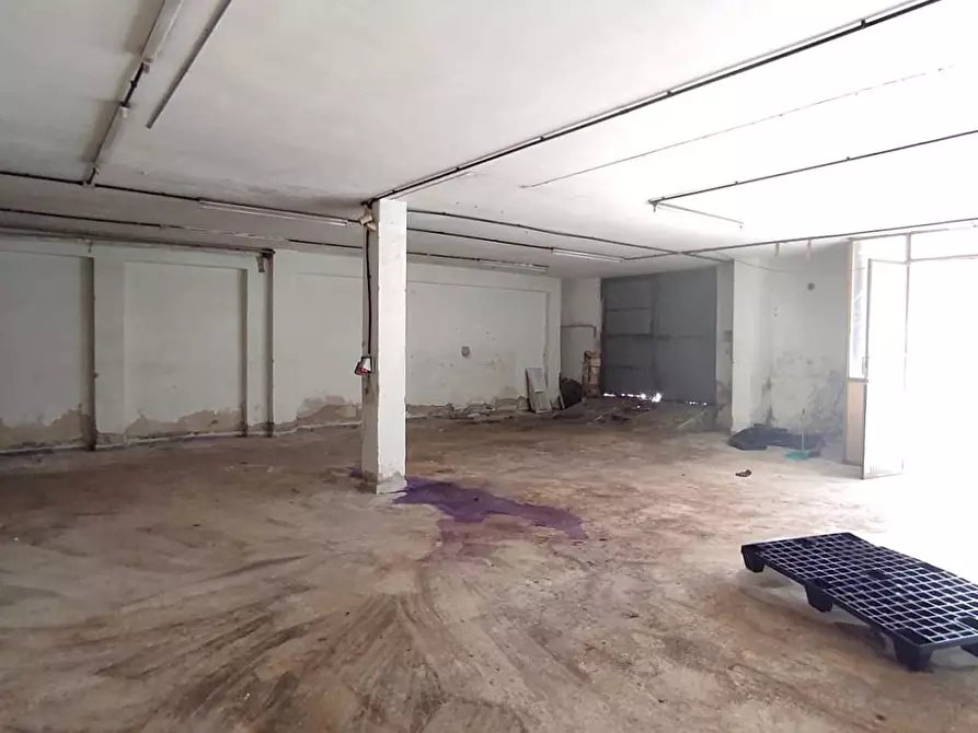 Immagine 6 di Magazzino in vendita  in Via PONCHIELLI a San Severo