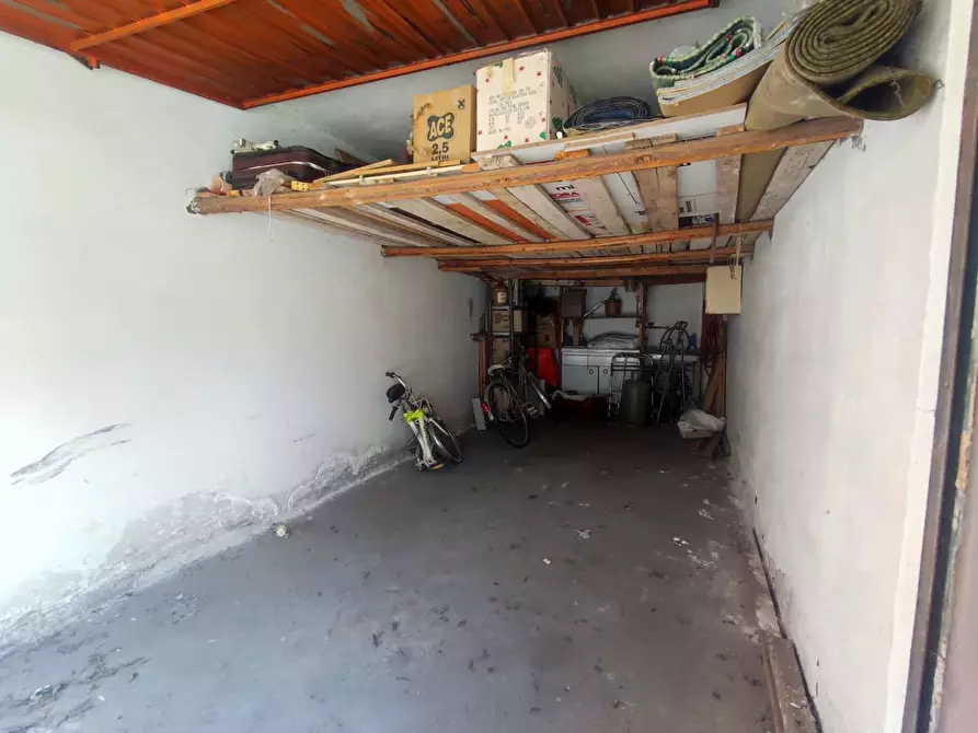 Immagine 2 di Box auto in vendita  in Via CIMABUE a San Severo