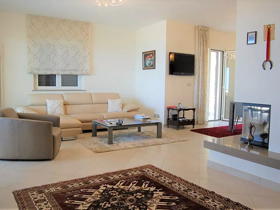 Immagine 9 di Villa in vendita  in Via Padune a Roseto Degli Abruzzi