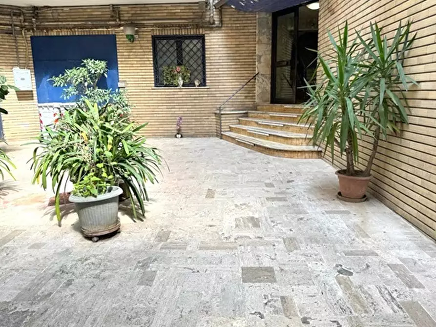 Immagine 1 di Appartamento in vendita  in Via sant'eframo vecchio a Napoli