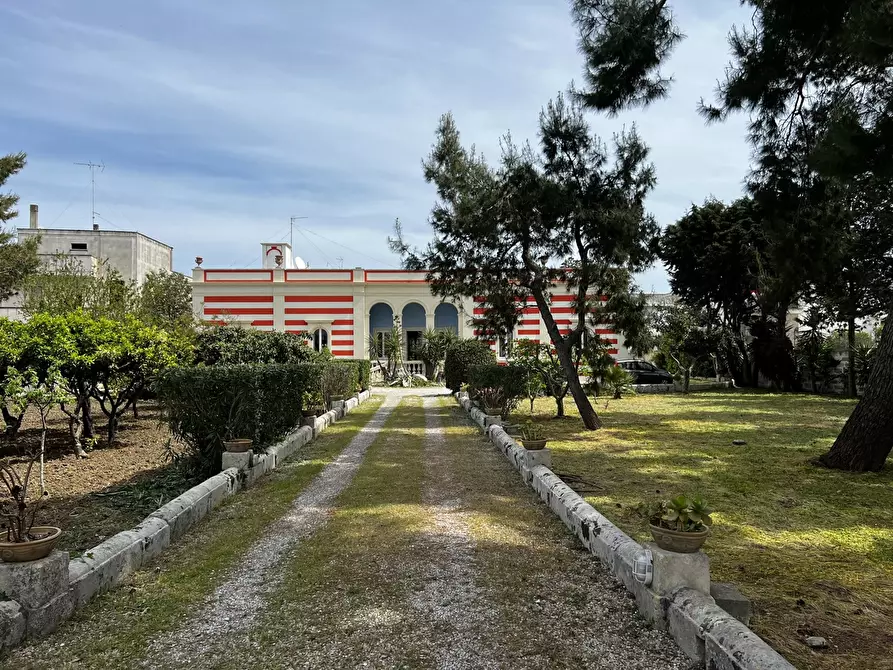 Immagine 1 di Villa in vendita  in Via Garibaldi, 43 a Arnesano