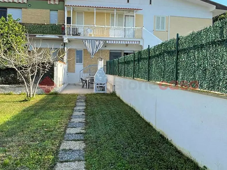 Immagine 1 di Villetta a schiera in vendita  in Via RIVIERA TRIREME, 2 a Terracina