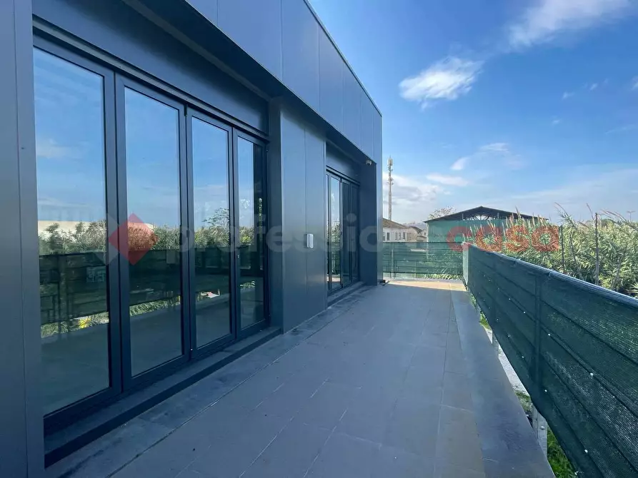 Immagine 13 di Negozio in affitto  in Via PONTINA, 148 a Terracina