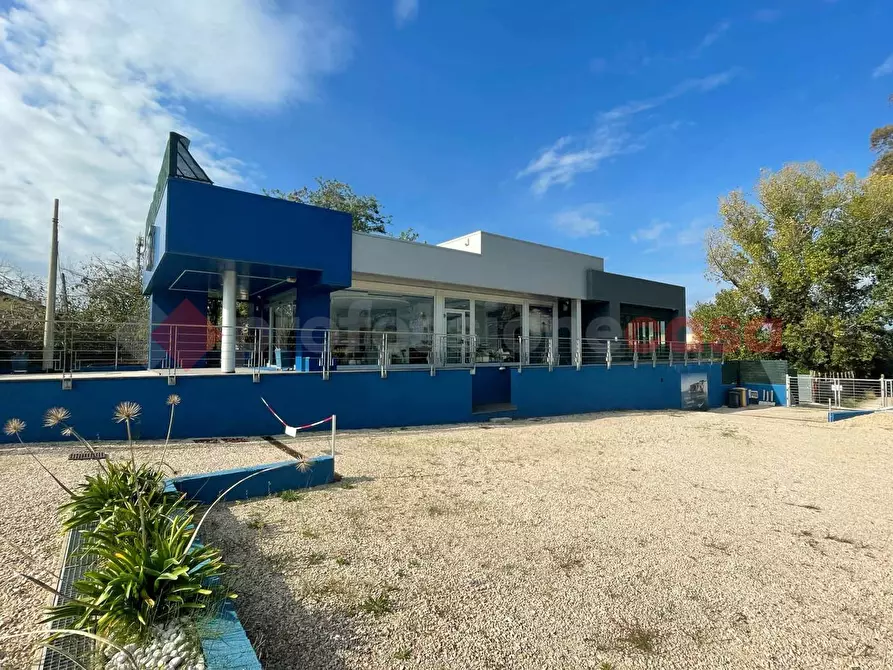 Immagine 33 di Negozio in affitto  in Via PONTINA, 148 a Terracina