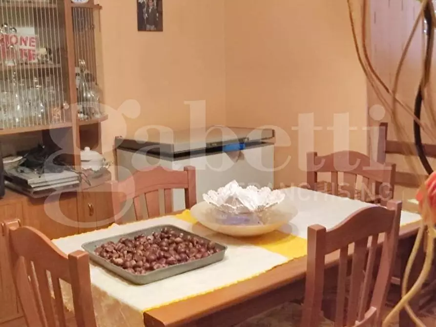 Immagine 11 di Appartamento in vendita  in Via Superiore, 27 a Vitulano