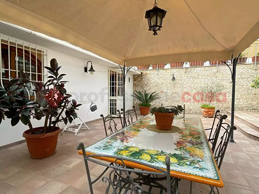 Immagine 1 di Villetta a schiera in vendita  in Viale EUROPA, 208 a Terracina