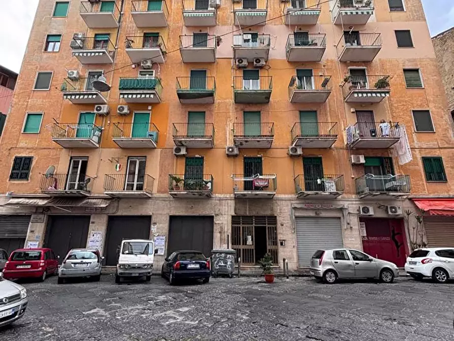 Immagine 1 di Appartamento in vendita  in Via Sant' Antonio Abate, 272 a Napoli