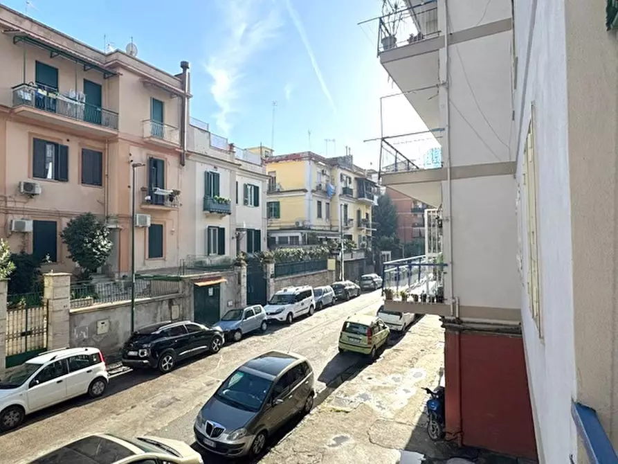 Immagine 1 di Appartamento in vendita  in Via generale d'ambrosio a Napoli