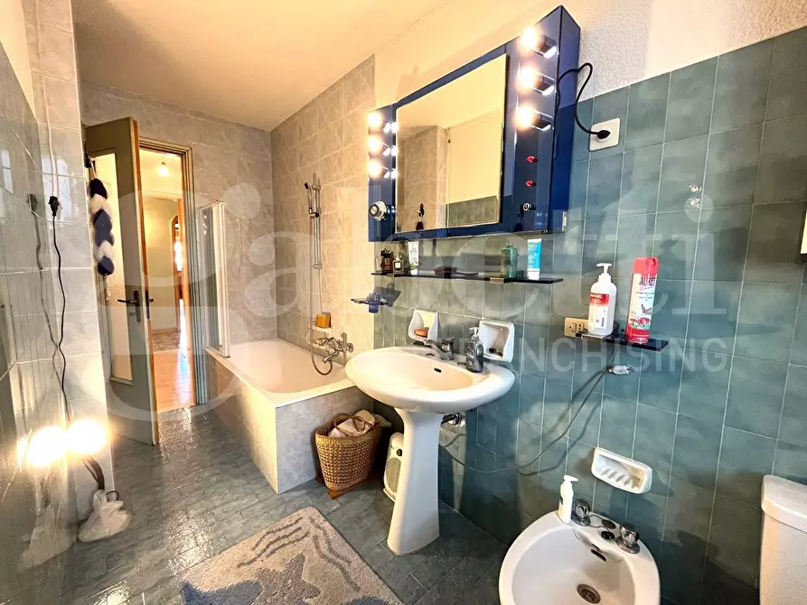 Immagine 19 di Appartamento in vendita  in Via Rattalino, 26 a Andora