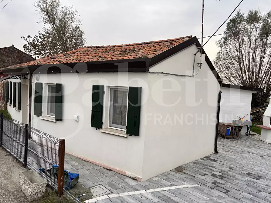 Immagine 1 di Casa indipendente in vendita  in Via CAVARZERE, via Coette Alte, 00 a Cavarzere