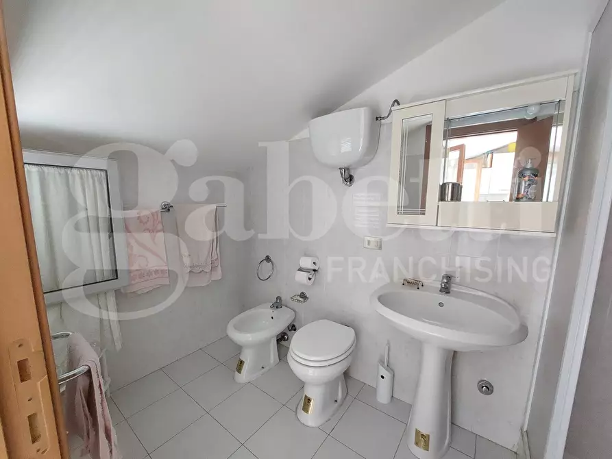 Immagine 5 di Appartamento in vendita  in Via Dei Tigli, 53 a Alba Adriatica