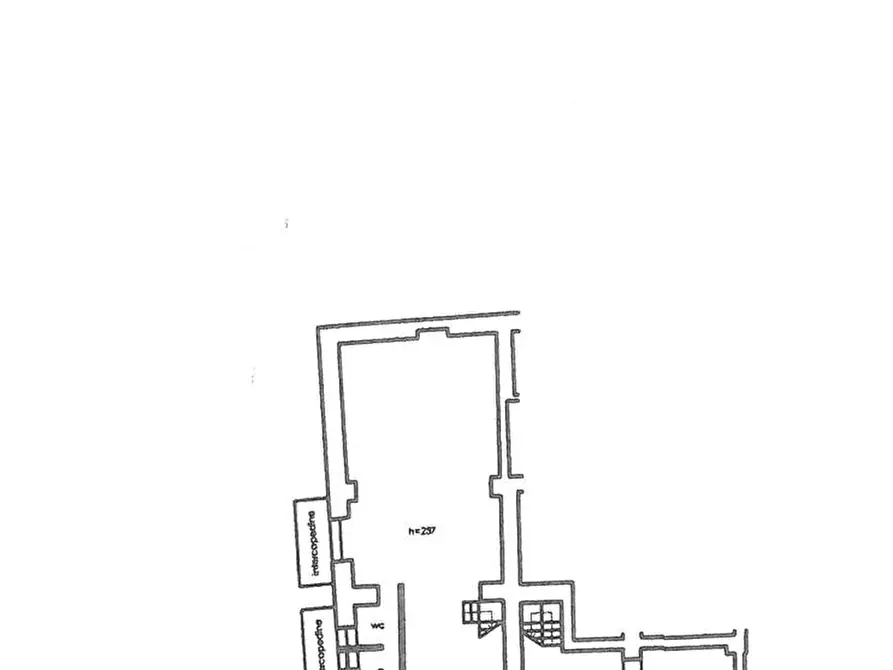 Immagine 9 di Negozio in vendita  in Via Felice Bisazza, 57 a Messina