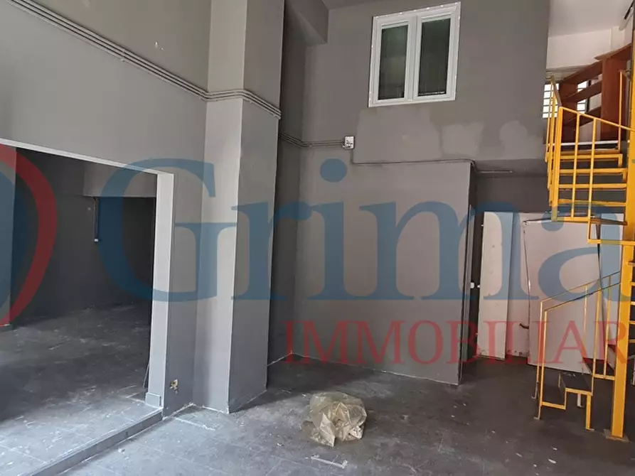 Immagine 6 di Negozio in affitto  in Via Santa Maria La Porta a Messina