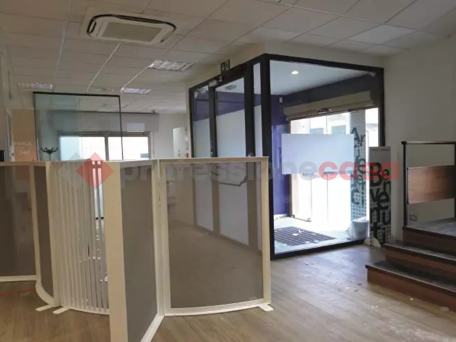 Immagine 4 di Negozio in vendita  in Via Vittoria, 52 a Bianco