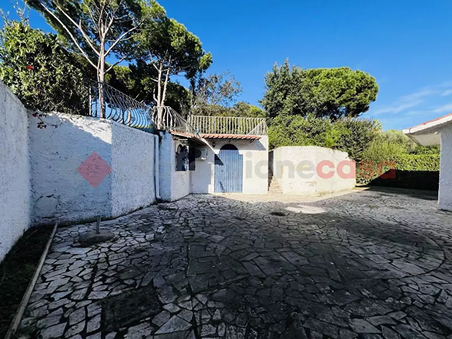 Immagine 39 di Villa in vendita  in Via TERRACINA, 50 a San Felice Circeo