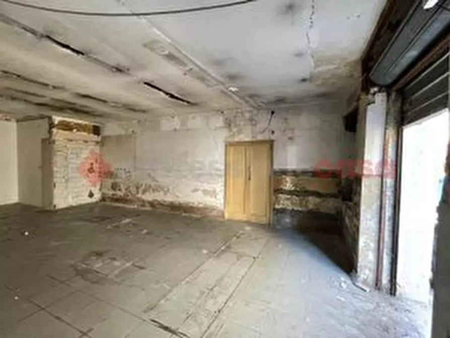 Immagine 3 di Negozio in vendita  in Via PORTA ROMANA, 10 a Terracina