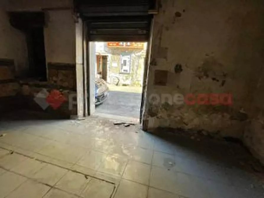 Immagine 9 di Negozio in vendita  in Via PORTA ROMANA, 10 a Terracina
