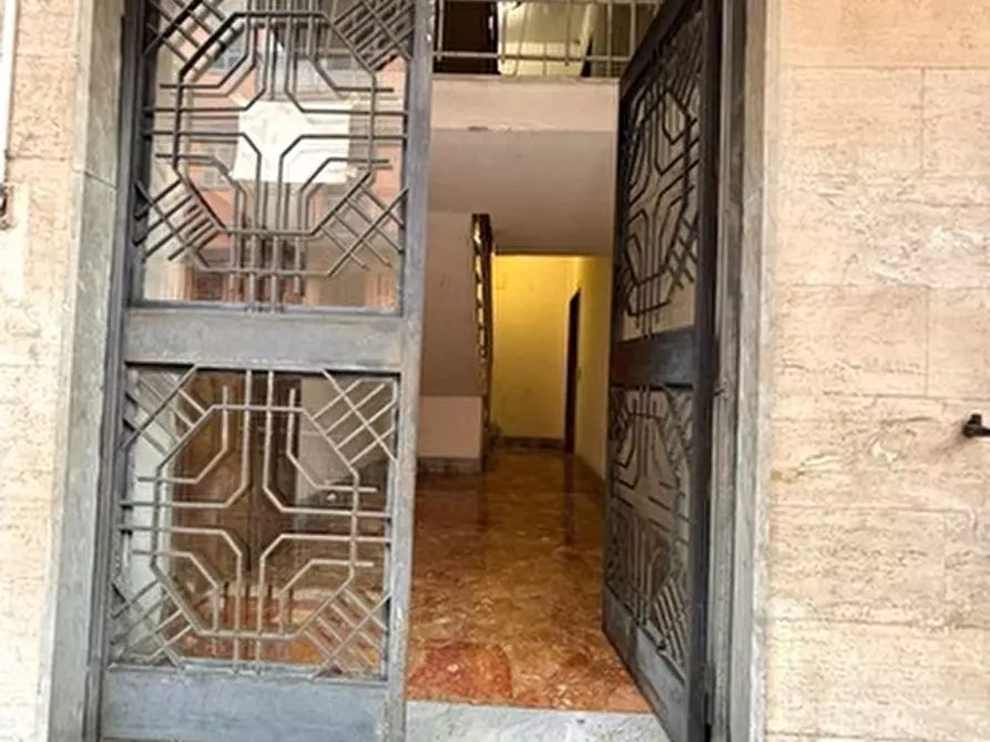 Immagine 10 di Appartamento in vendita  in Via I traversa di via vittorio veneto a Napoli