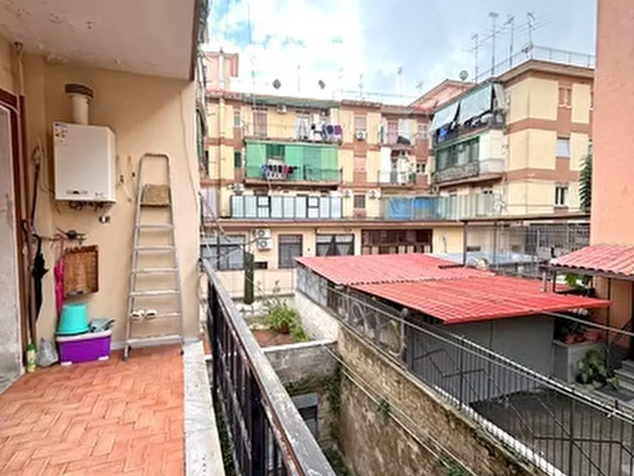 Immagine 6 di Appartamento in vendita  in Via I traversa di via vittorio veneto a Napoli
